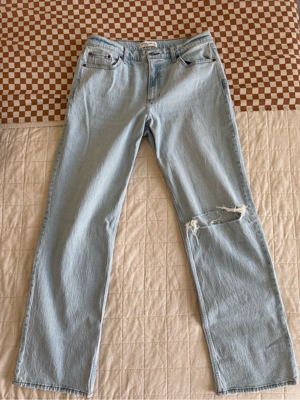 Abercrombie & Fitch Light Wash Extra Long Baggy Low-Rise Jeans with Knee Rip